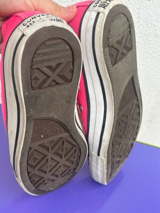 Converse Pink Low Top Canvas Sneakers - Picture 2 of 4